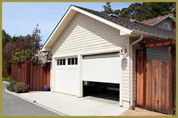 Metro Garage Door Service Alexandria, VA 571-297-6722 - serv-sid-res-gdr-19m